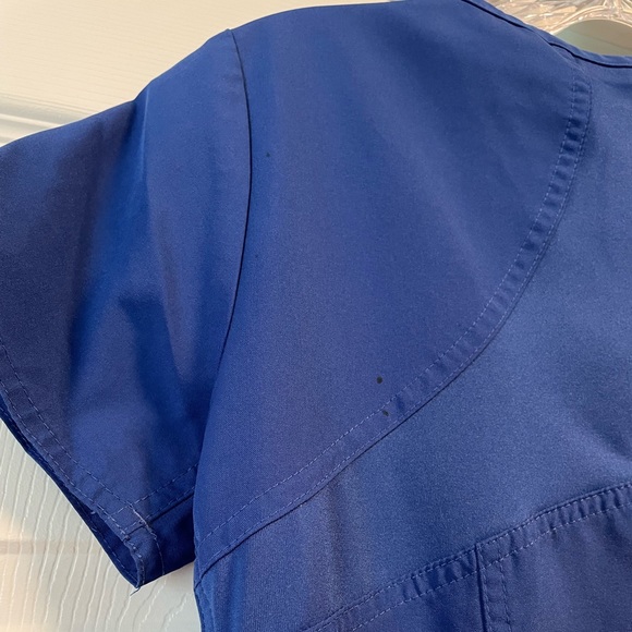 XS Med Couture Women’s ‘Activate’ Scrub Set - Picture 5 of 12